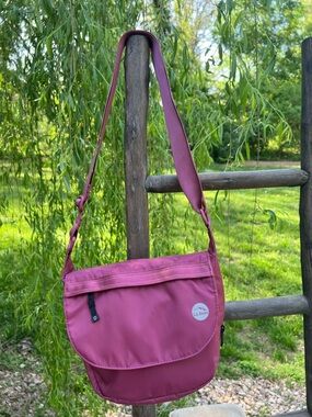 L.L. Bean Boundless Expandable Dark Plum Rose Pink Crossbody Bag with Flap